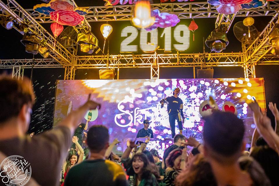 [Giải Trí] Skylight: 360 Skydeck & Rooftop Beach Club Nha Trang!