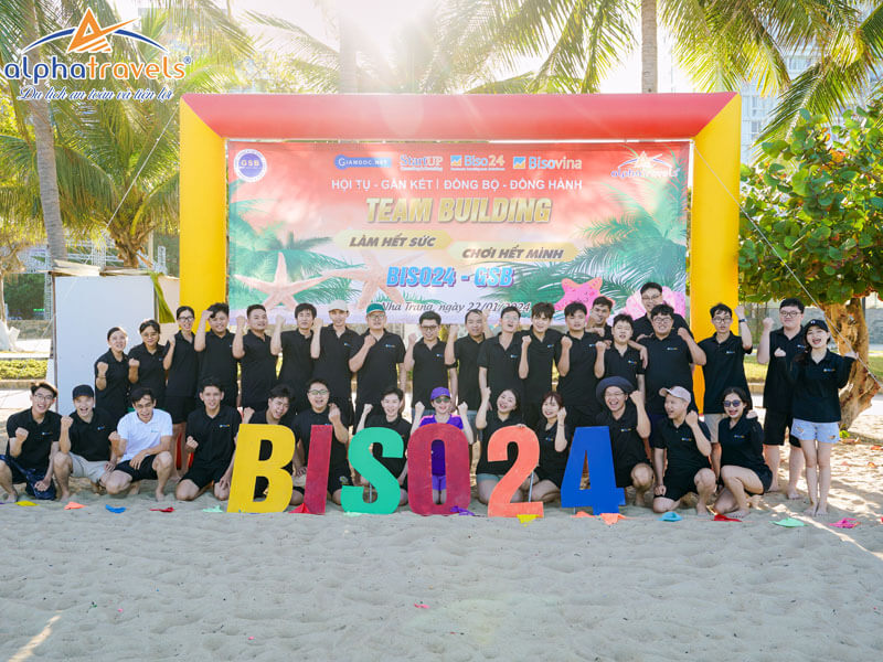 Chúng Tôi Tạo Ra Những Kỷ Niệm Đẹp Trong Mỗi Chuyến Team Building